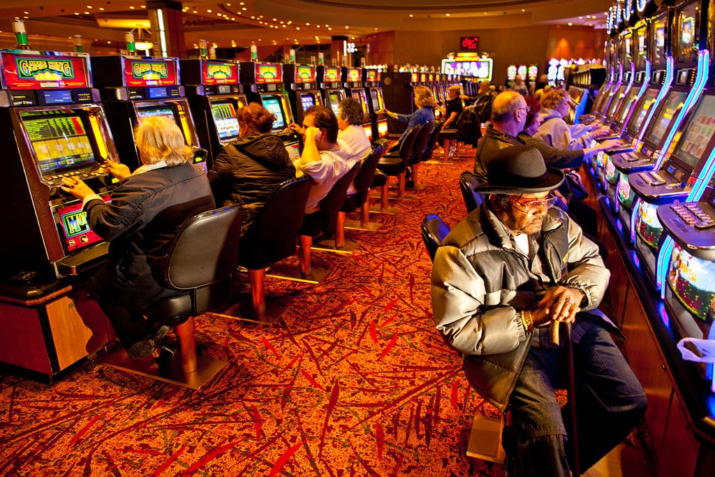 CT Casino Trips - Mohegan Sun - Slot Machines - LI Casino Transportation